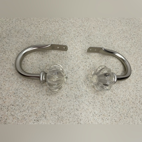Pair Curtain Drapes Holdbacks Wall Mount Silver Finish Acrylic Finials - Picture 1 of 3